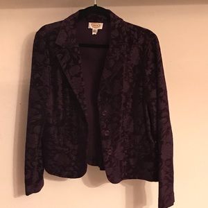 Women’s dark purple jacket w/ 3 buttons